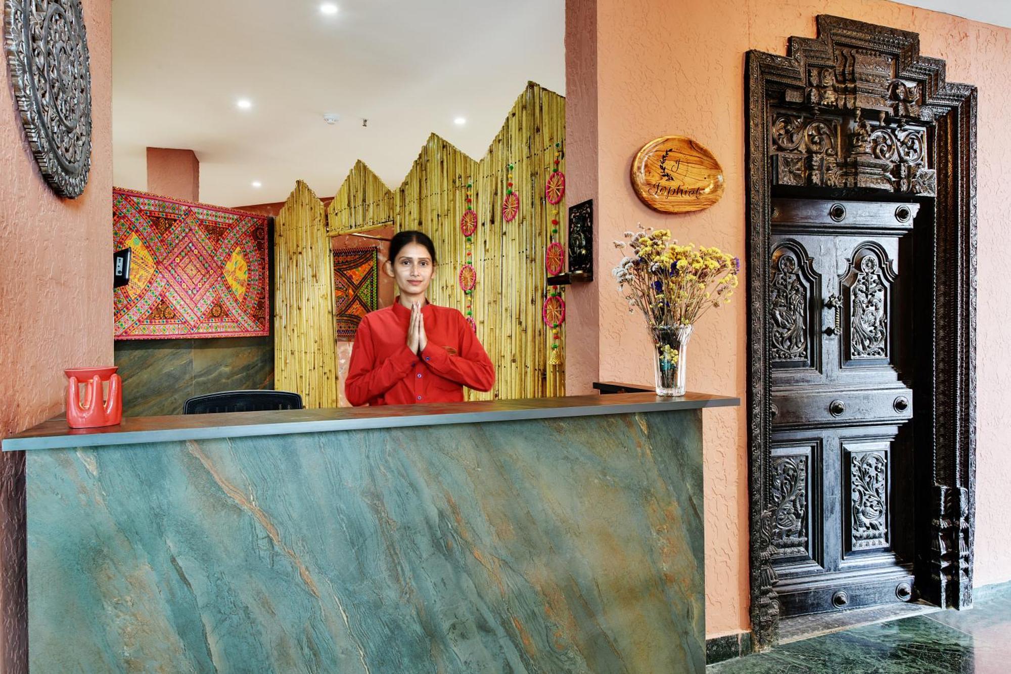 Tiaraa Jujurana Resort & Spa Dharamshala Exterior photo