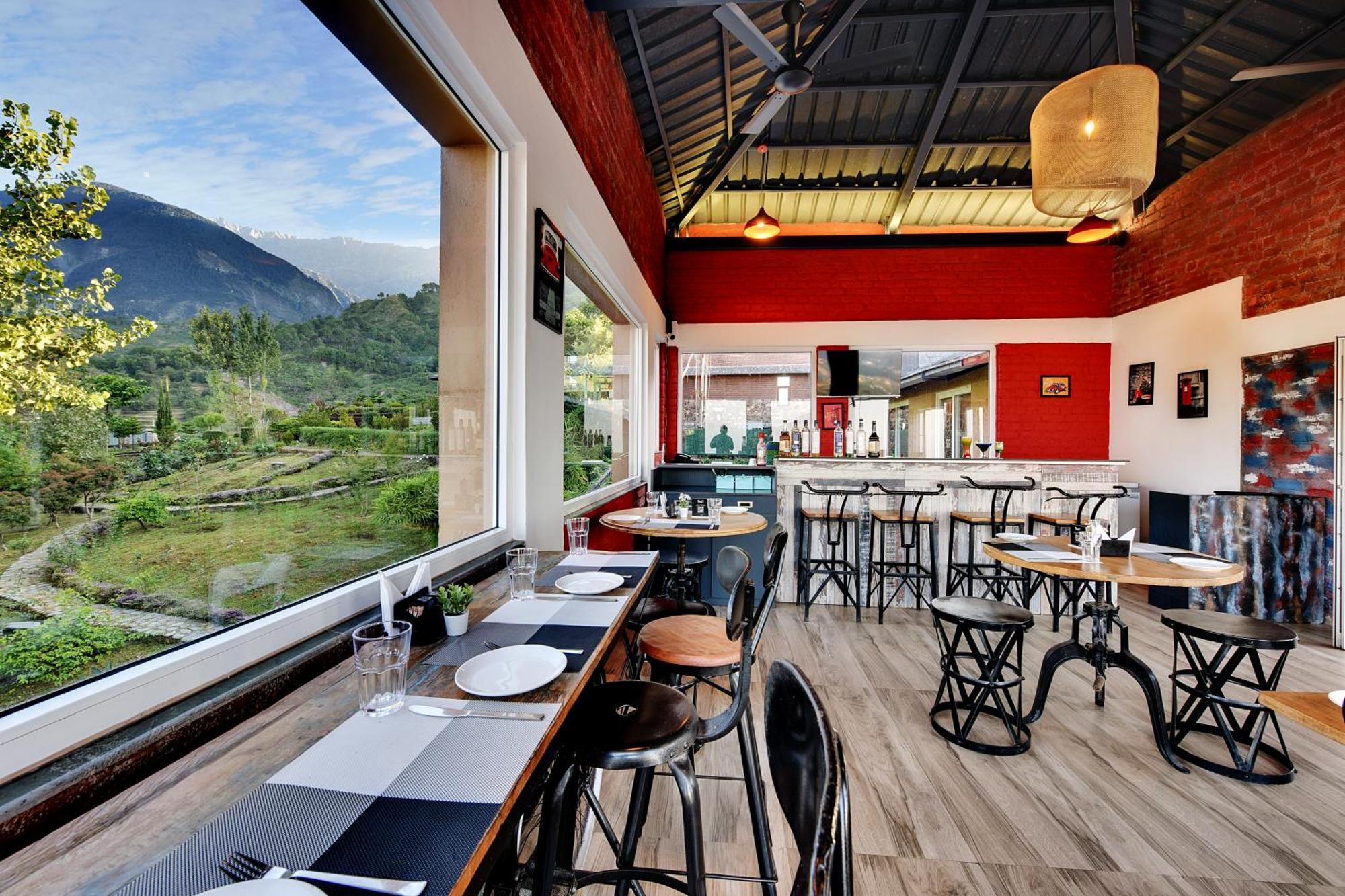 Tiaraa Jujurana Resort & Spa Dharamshala Exterior photo